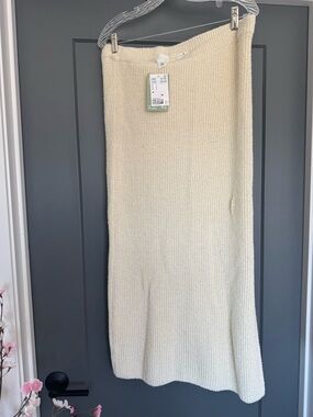 H&M Cream Knit Maxi Skirt